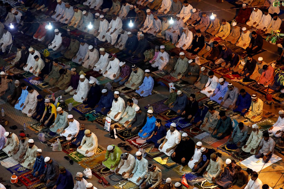 رمضان میں اشیاء کی نہیں نیکیوں کی ذخیرہ اندوزی کیجئے !